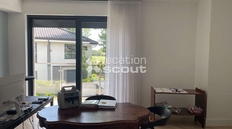 Lokacja #D880 - gabinet