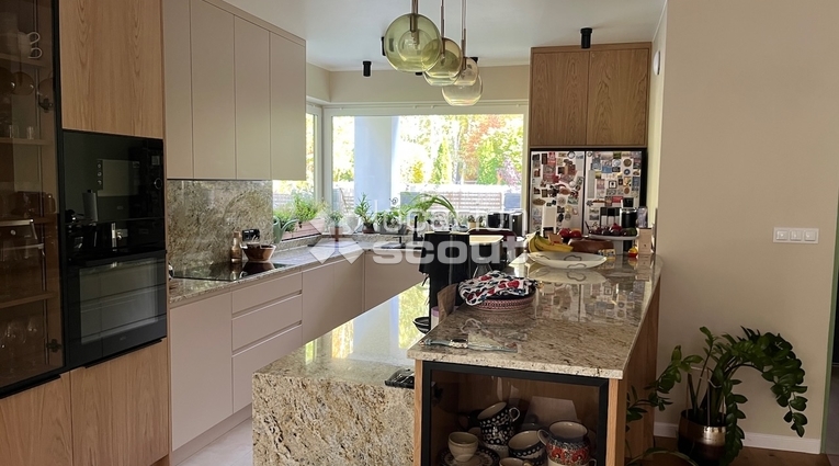 Lokacja #L336 - salon kuchnia