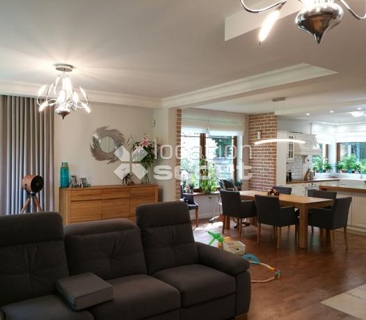 lokacja nr. L611, Warszawa, dom neutralny, nowoczesny, francuski, rodzinny, przytulny